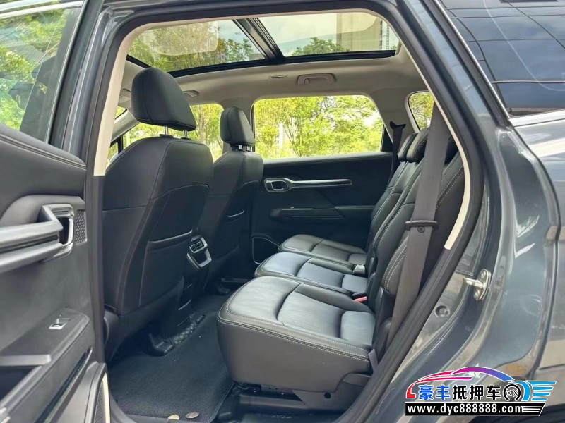 21年吉利豪越轿车抵押车出售