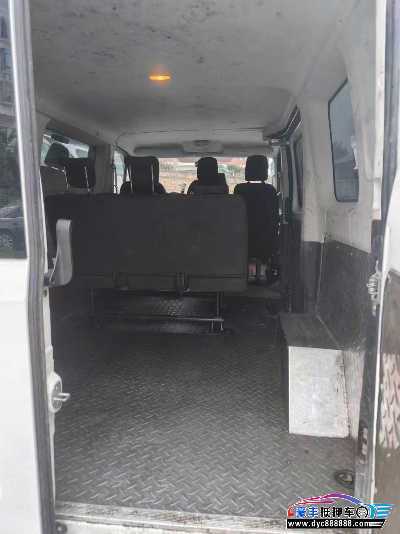 21年依维柯欧盛轿车抵押车出售