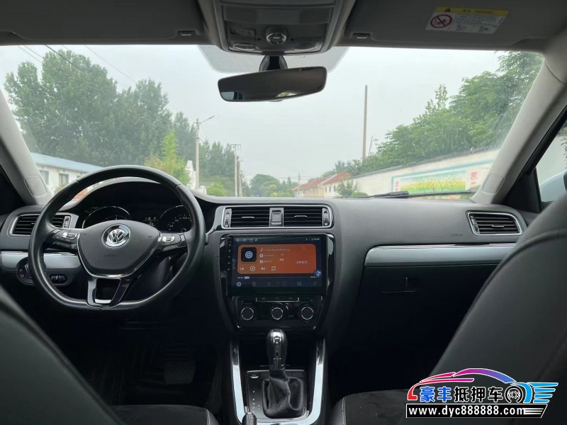 19年大众速腾轿车抵押车出售