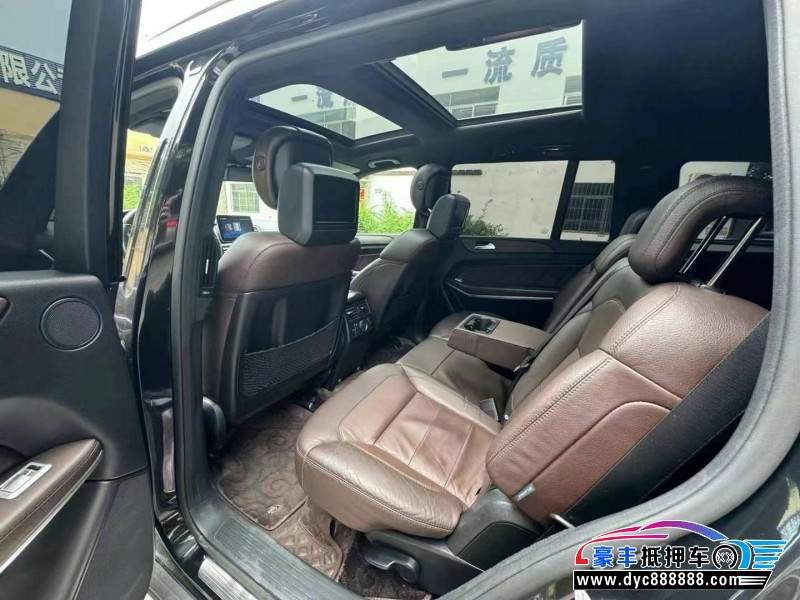 14年奔驰GL轿车抵押车出售