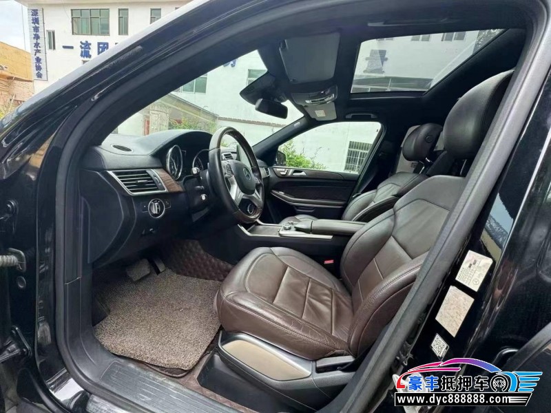 14年奔驰GL轿车抵押车出售