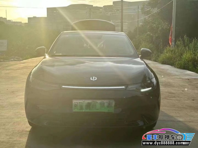 24年零跑c01轿车抵押车出售