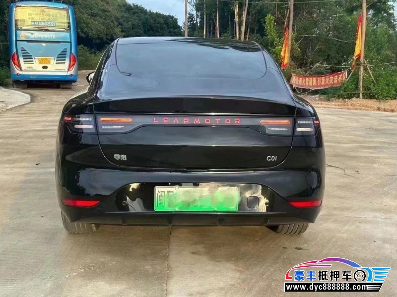 24年零跑c01轿车抵押车出售