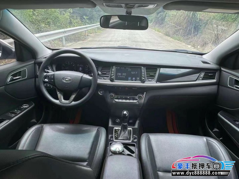 18年现代名图轿车抵押车出售