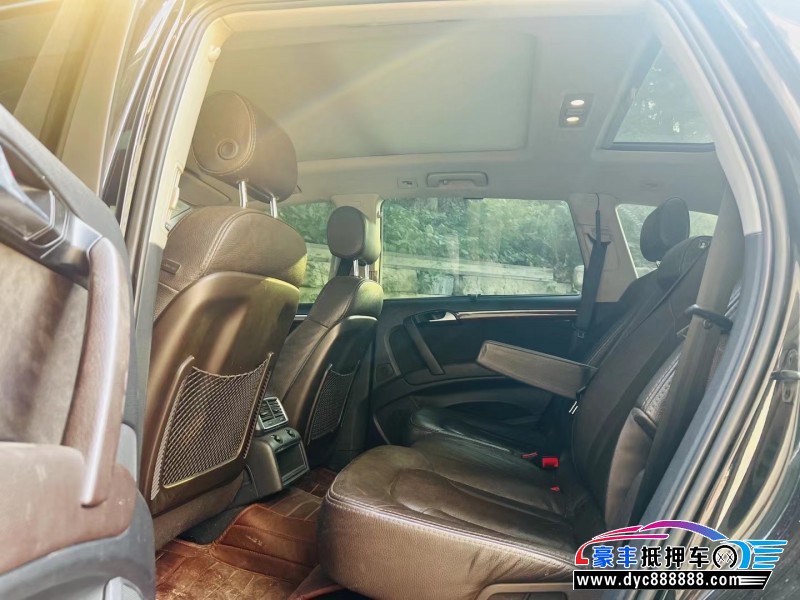 14年奥迪Q7轿车抵押车出售