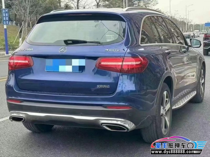 18年奔驰GLC轿车抵押车出售
