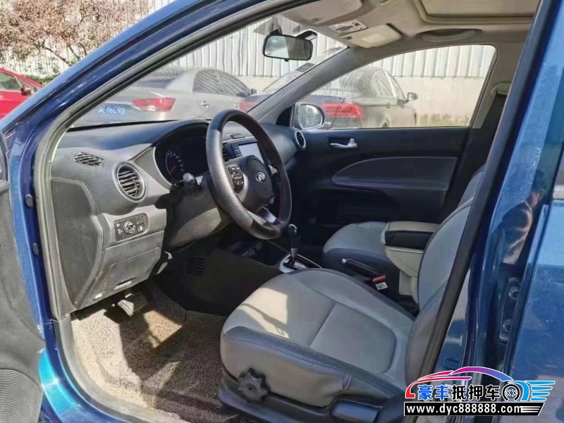 18年起亚焕驰轿车抵押车出售