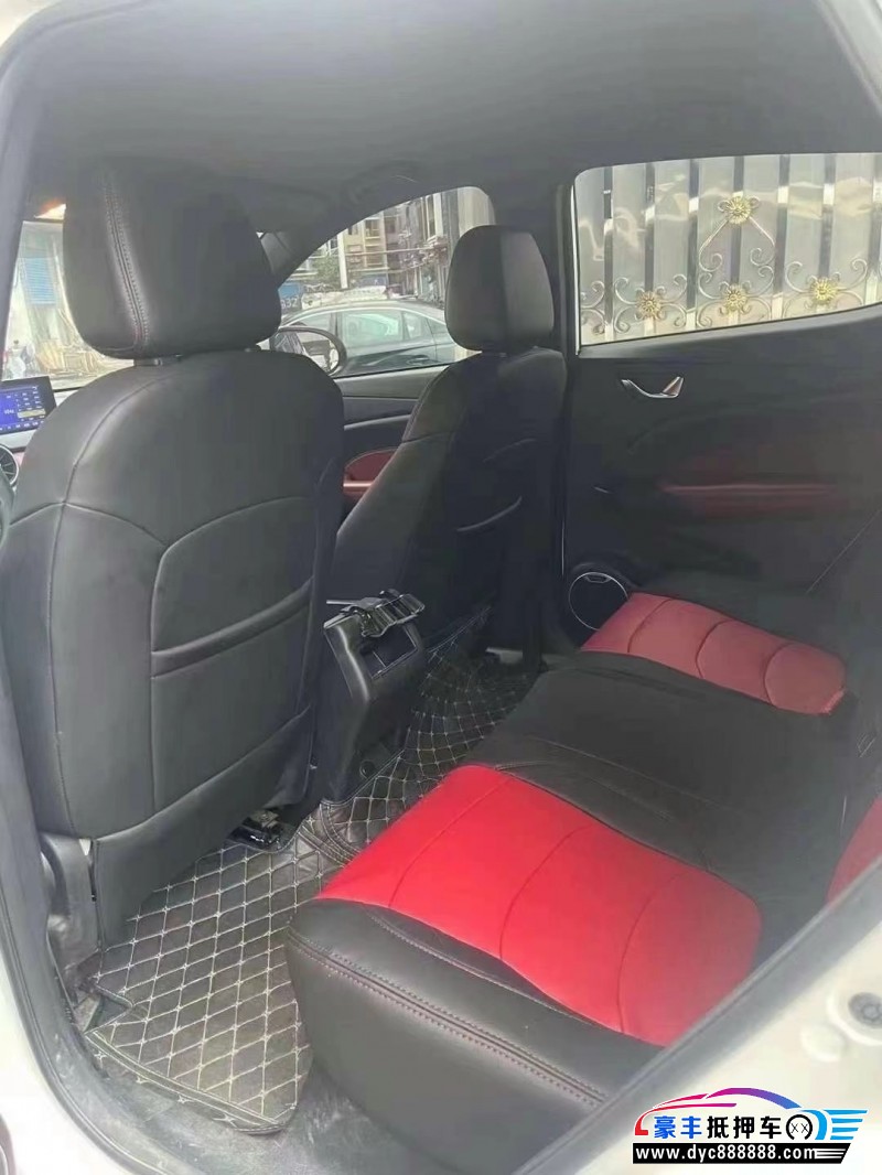 22年东风风光500轿车抵押车出售