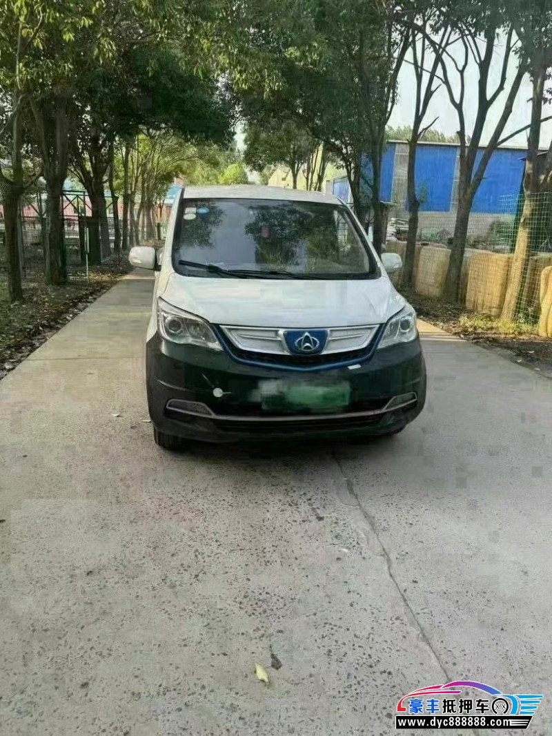 19年长安欧尚欧力威EV轿车抵押车出售