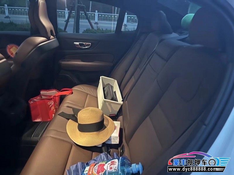 22年沃尔沃S60轿车抵押车出售