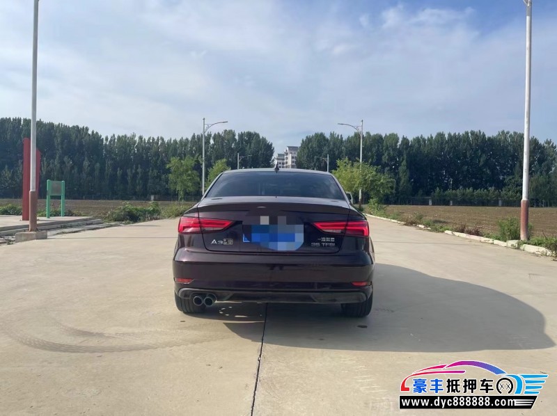 18年奥迪A3轿车抵押车出售