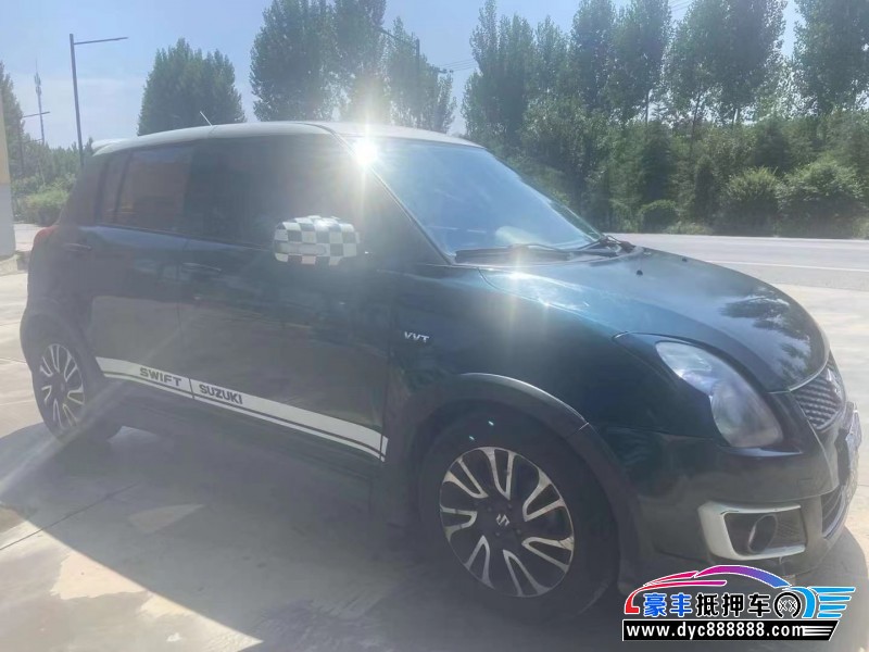 17年铃木雨燕轿车抵押车出售