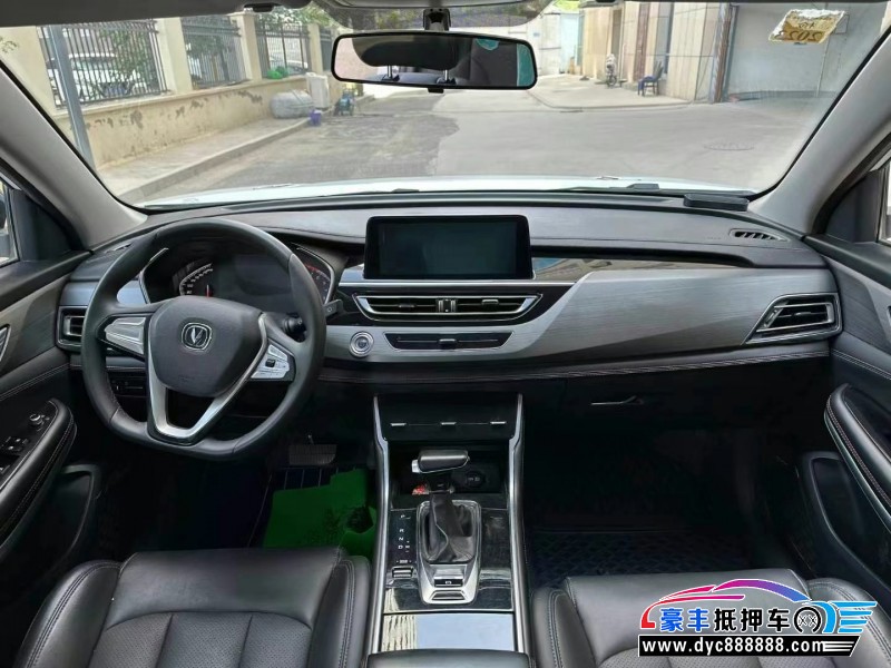 21年长安CS75轿车抵押车出售