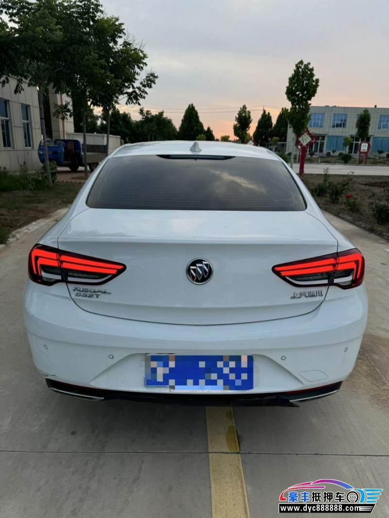 21年别克君威轿车抵押车出售