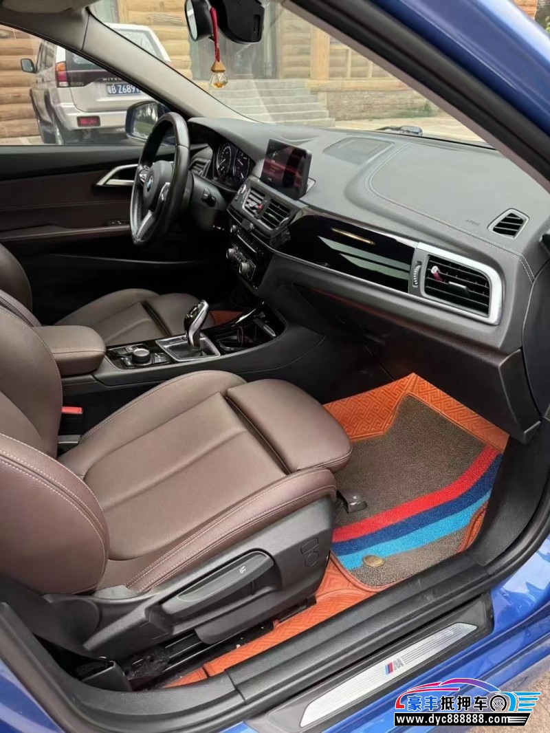 20年宝马1系轿车抵押车出售