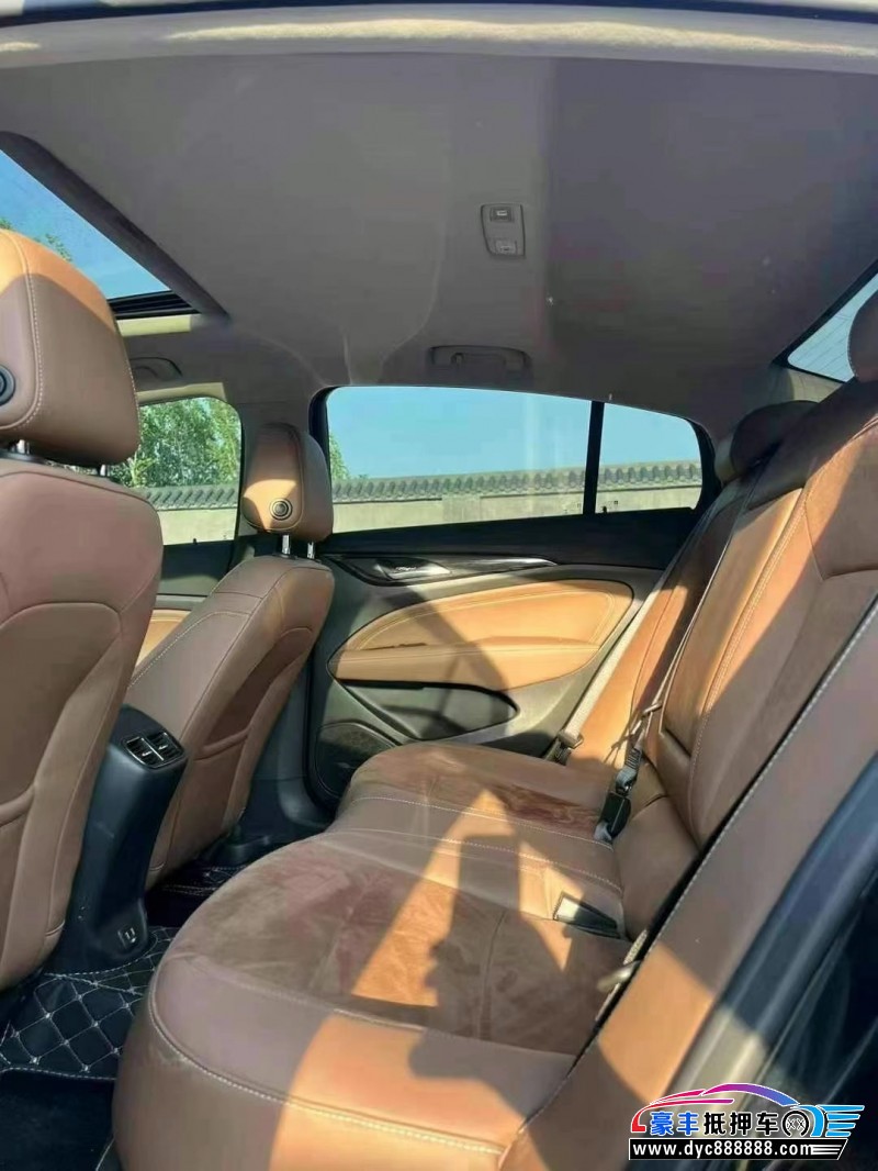 21年别克君威轿车抵押车出售