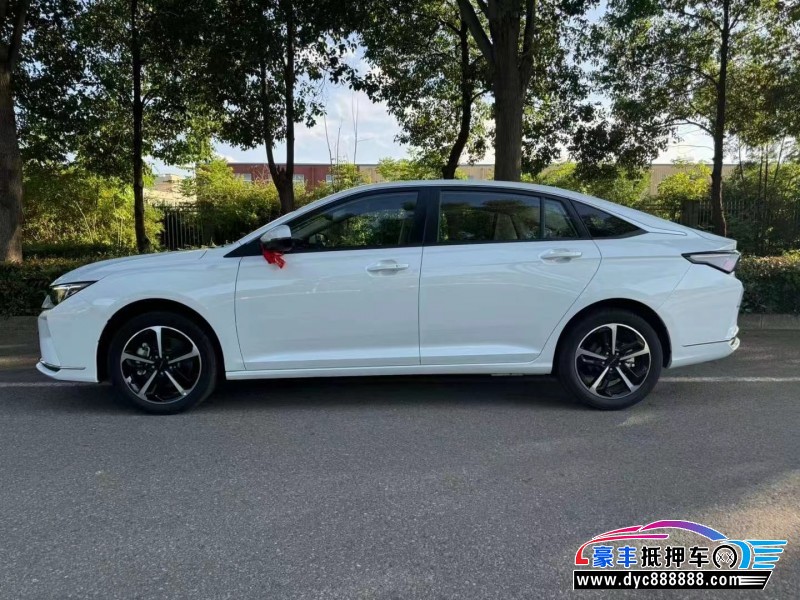 24年东风风神奕炫轿车抵押车出售