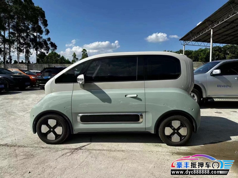 23年宝骏kiwi ev轿车抵押车出售