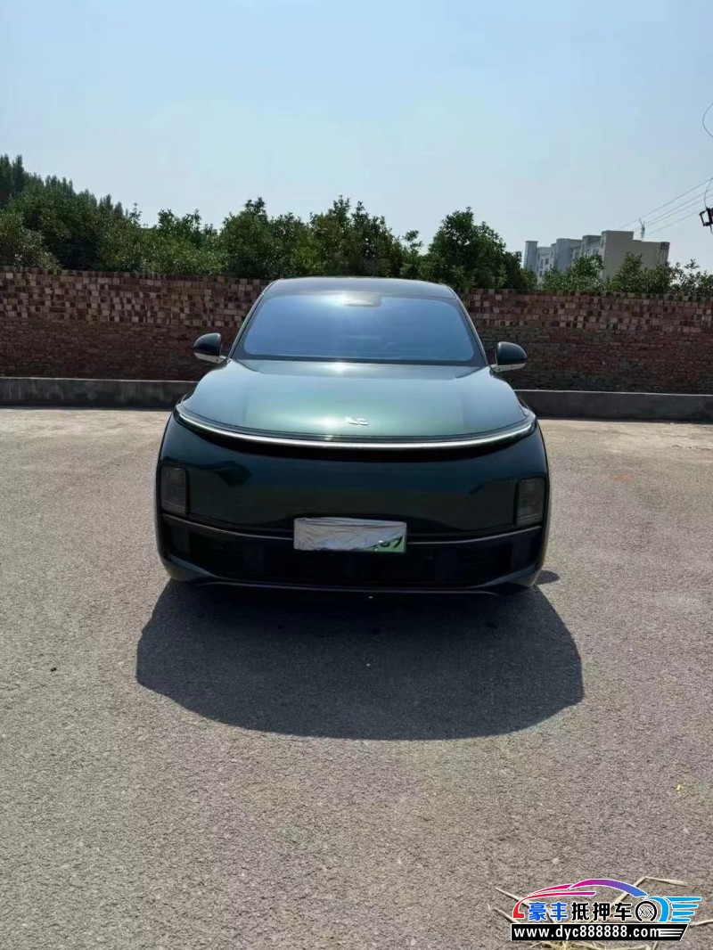 23年理想L8轿车抵押车出售