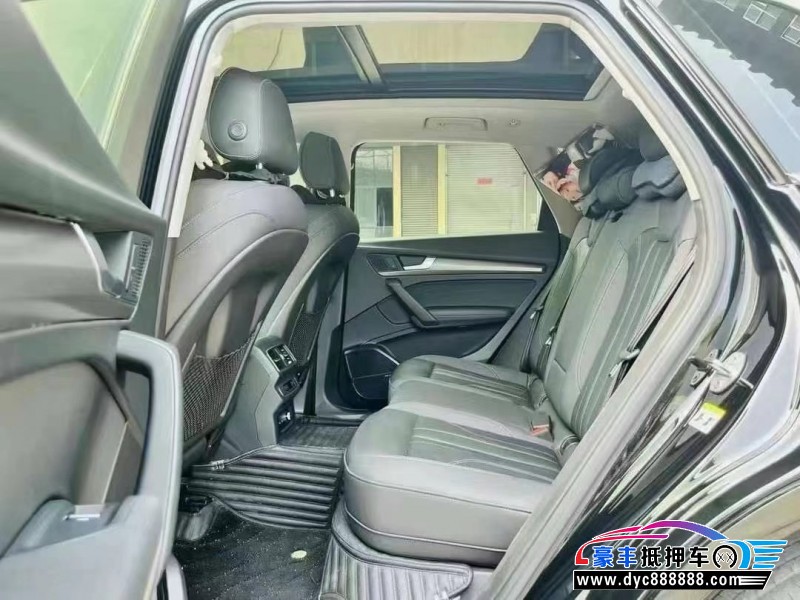 21年奥迪Q5轿车抵押车出售