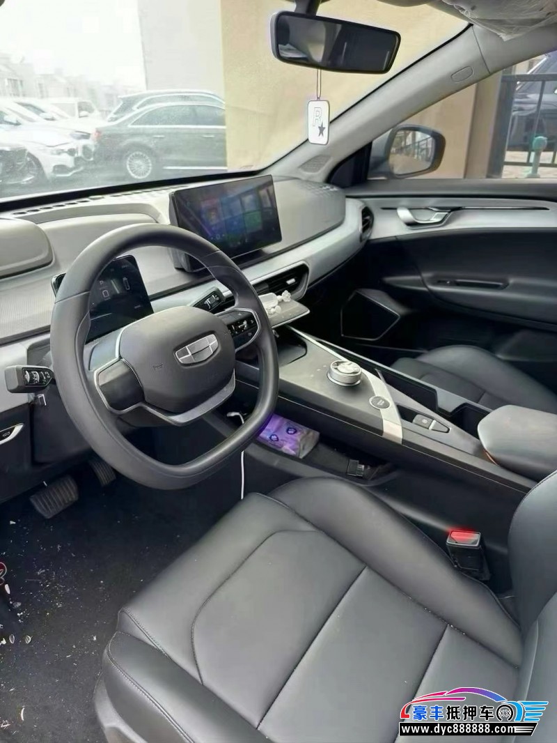 24年吉利几何轿车抵押车出售