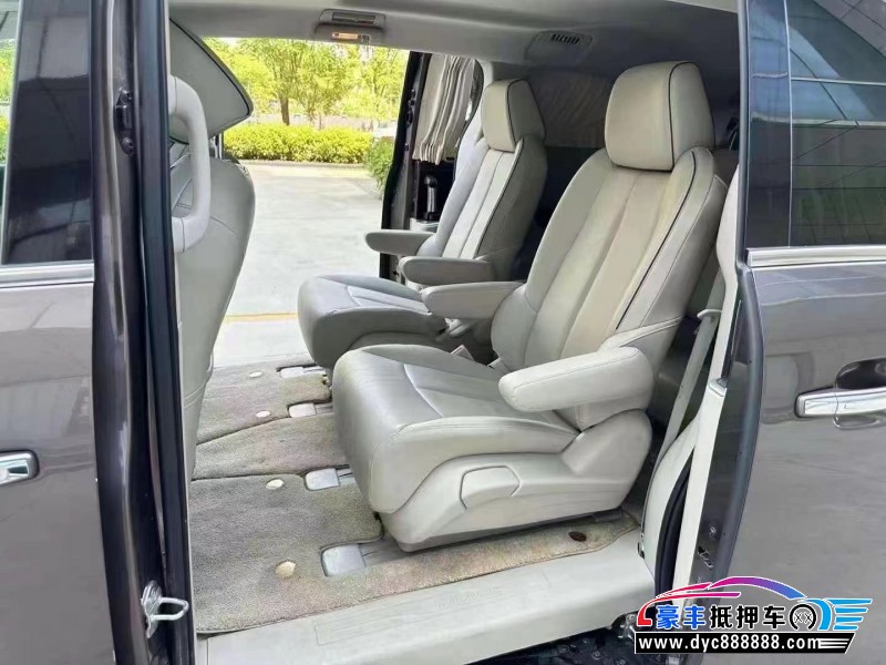 20年别克GL8轿车抵押车出售