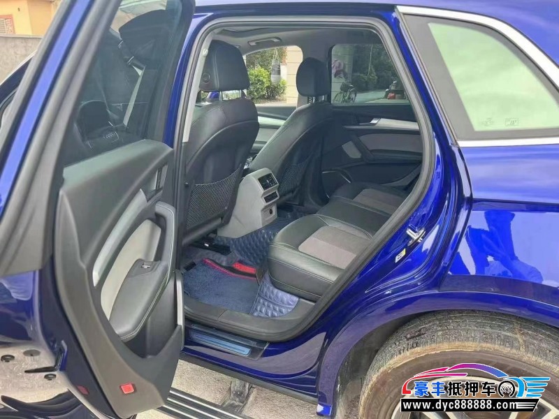 19年奥迪Q5轿车抵押车出售