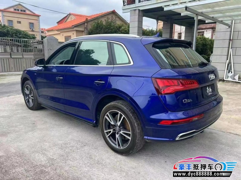 19年奥迪Q5轿车抵押车出售