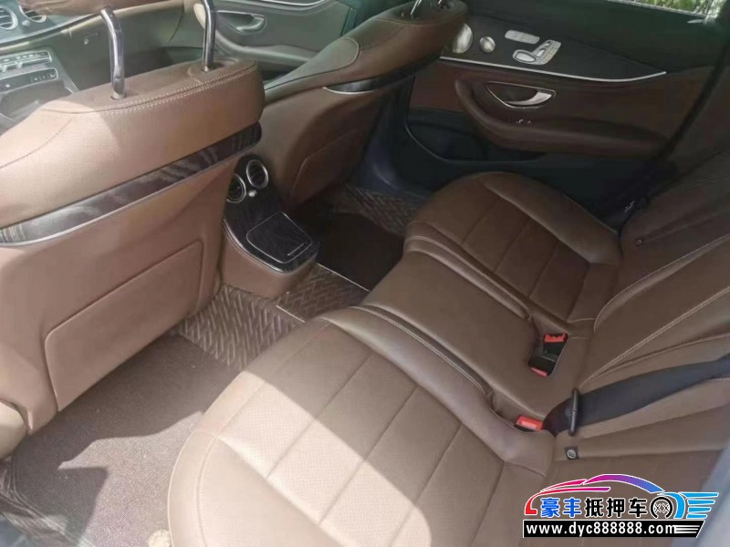 22年奔驰E轿车抵押车出售