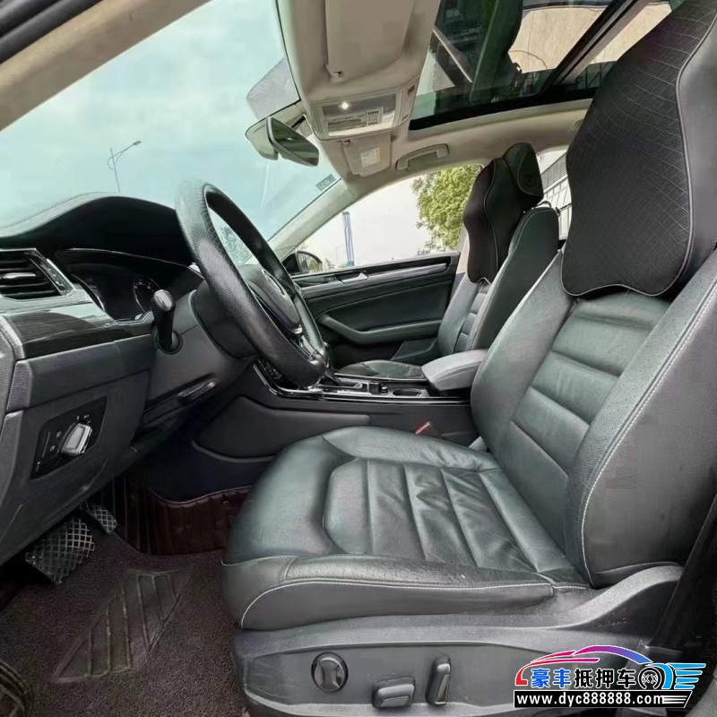 18年大众辉昂轿车抵押车出售