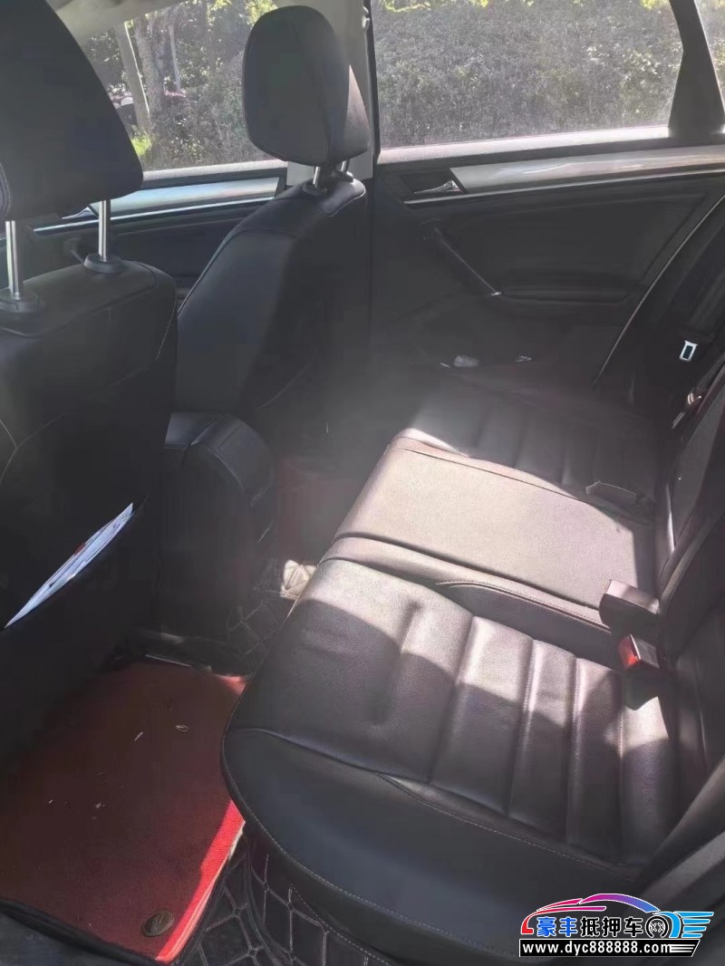 17年大众宝来轿车抵押车出售