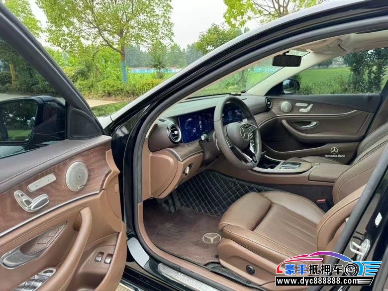 22年奔驰E轿车抵押车出售