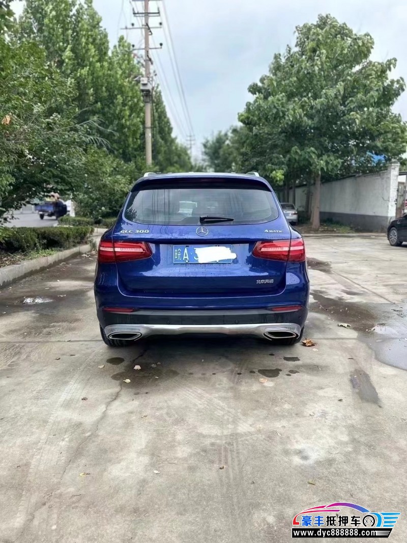 18年奔驰GLC轿车抵押车出售