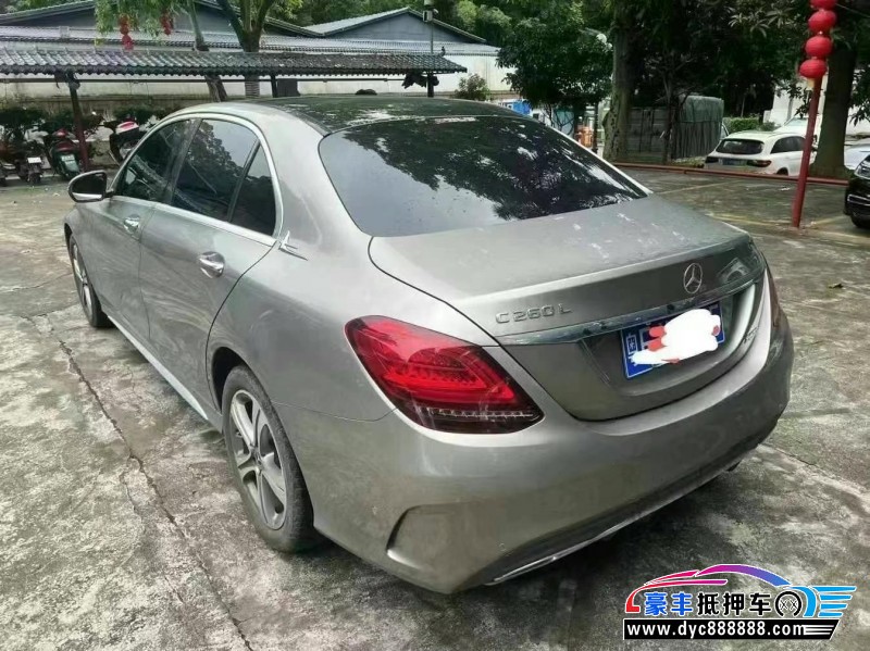 20年奔驰C轿车抵押车出售