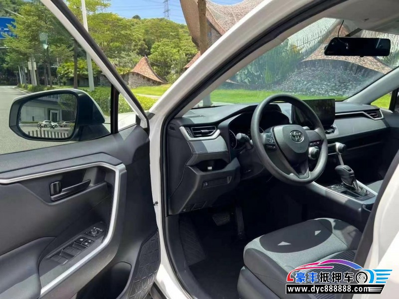 23年丰田威兰达轿车抵押车出售