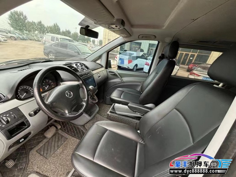 12年奔驰威霆轿车抵押车出售