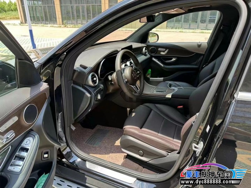 22年奔驰GLCSUV抵押车出售