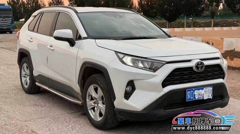 21年丰田RAV4轿车抵押车出售