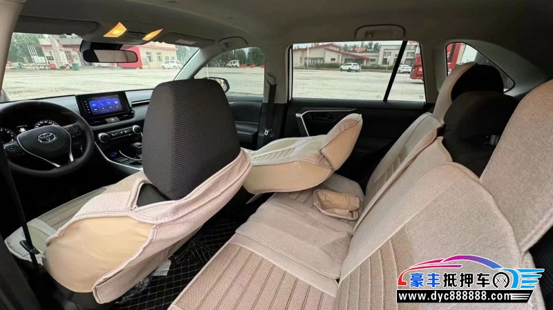 21年丰田RAV4轿车抵押车出售