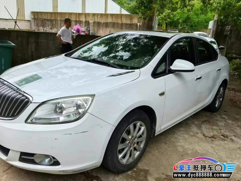 15年别克英朗轿车抵押车出售