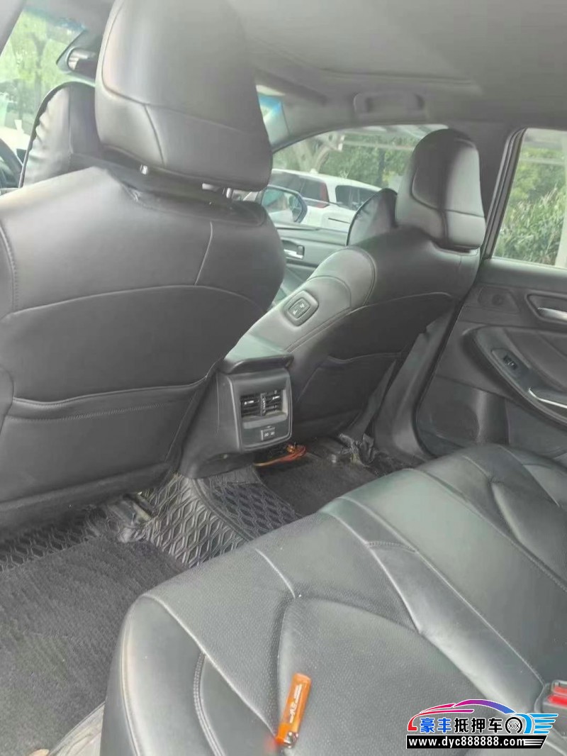 22年丰田亚洲龙轿车抵押车出售