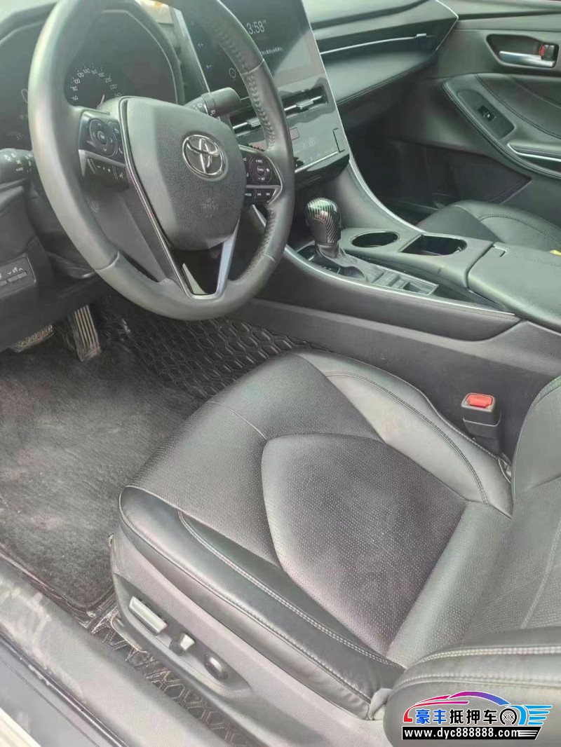 22年丰田亚洲龙轿车抵押车出售