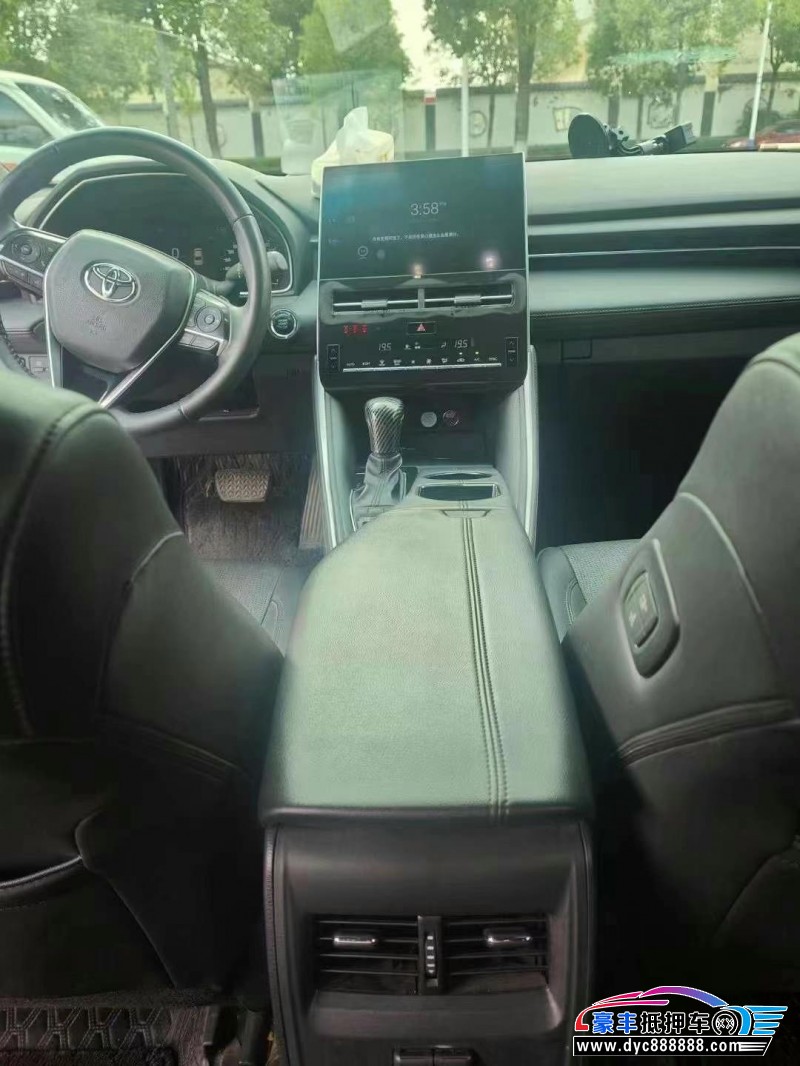 22年丰田亚洲龙轿车抵押车出售