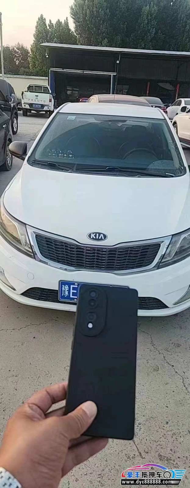 14年起亚K2轿车抵押车出售