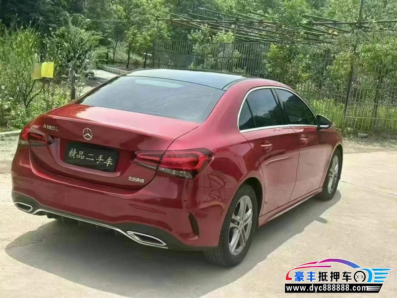 23年奔驰A轿车抵押车出售