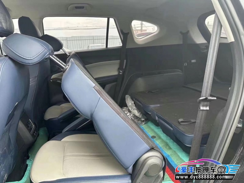 22年大众思皓X8轿车抵押车出售