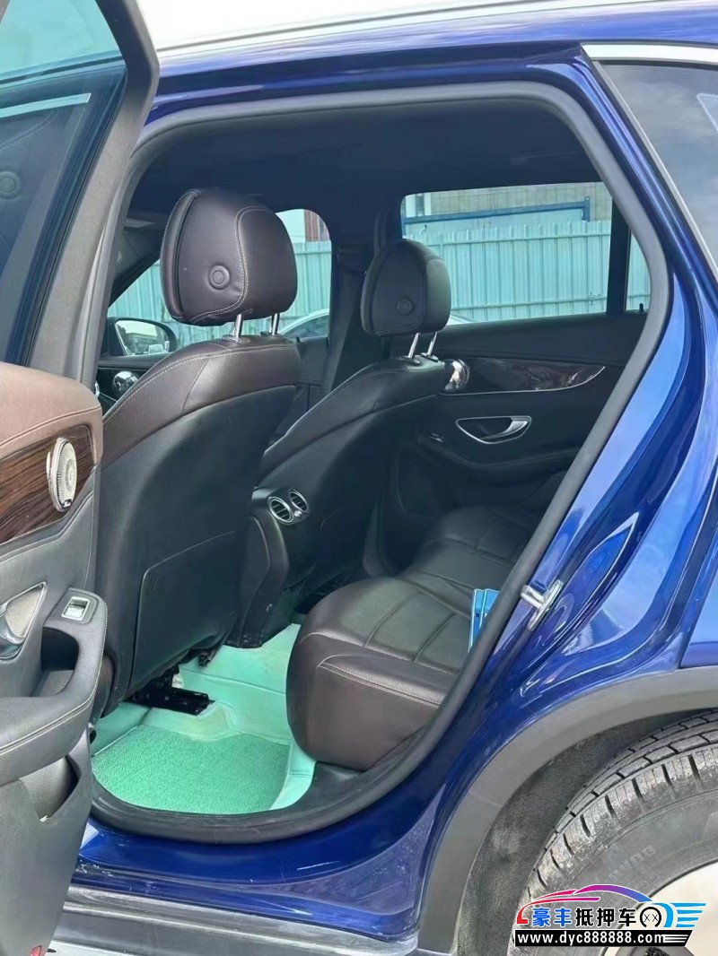 17年奔驰GLC轿车抵押车出售