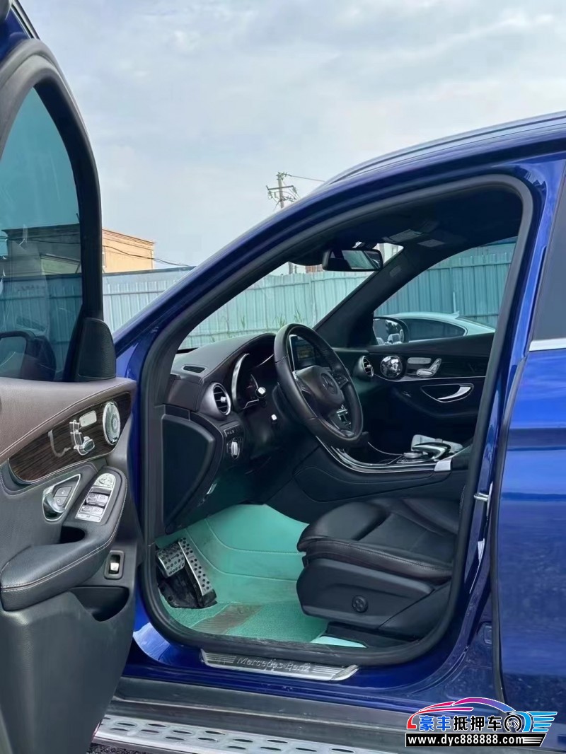 17年奔驰GLC轿车抵押车出售