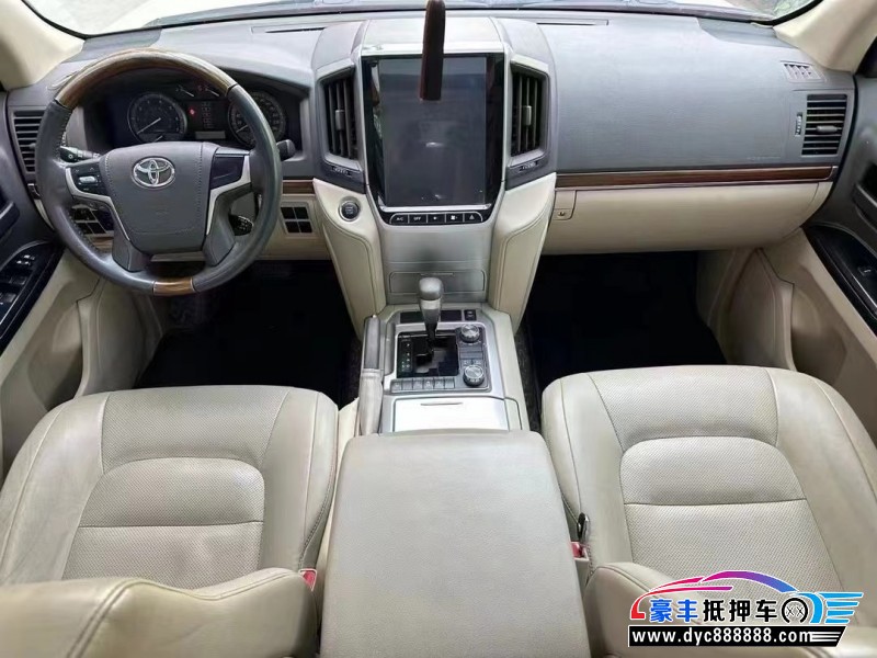 18年丰田兰德酷路泽（陆巡）轿车抵押车出售