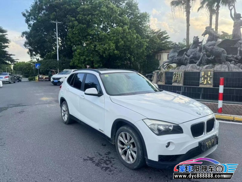 13年宝马X1轿车抵押车出售